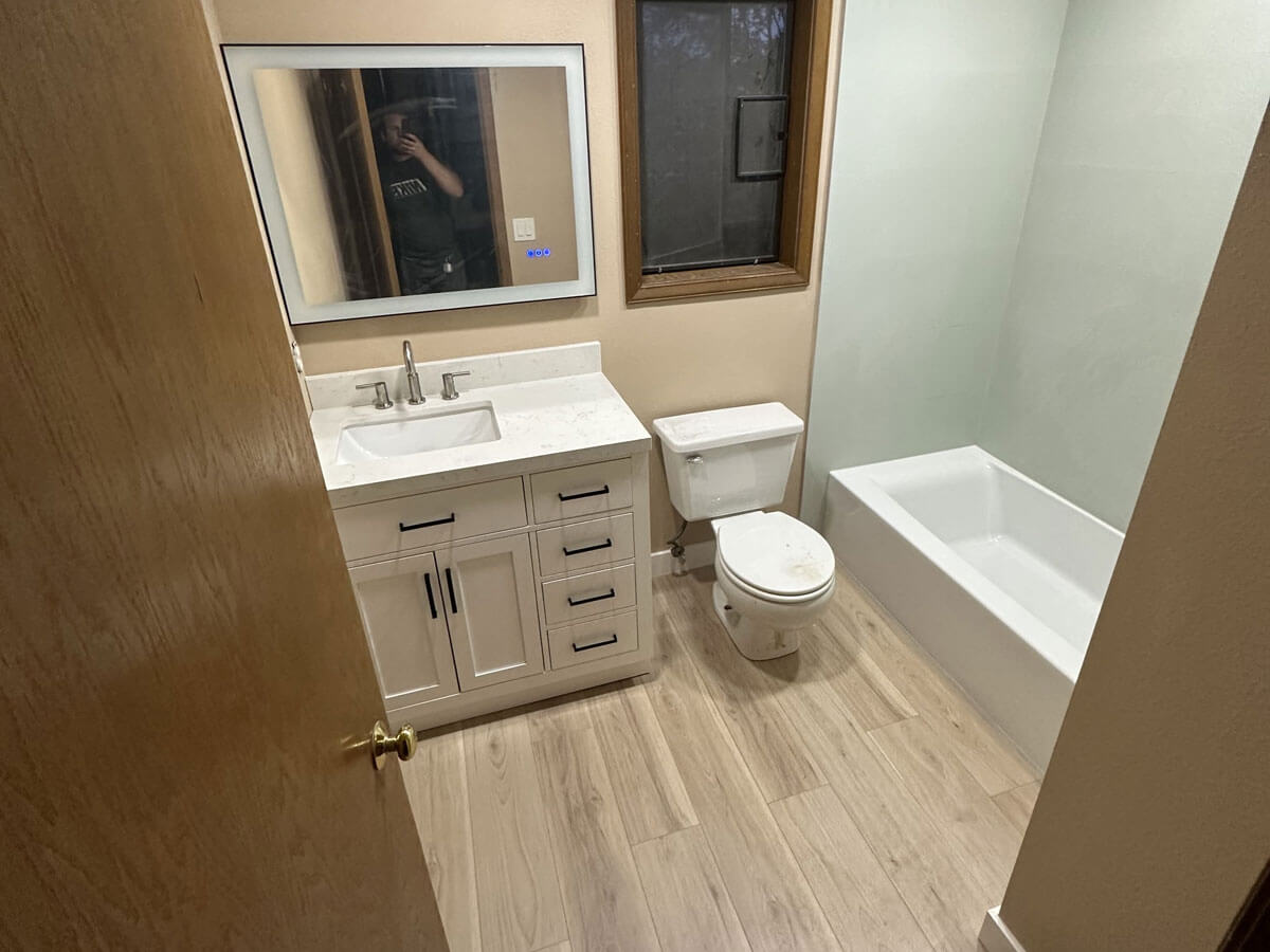 how to hire a contractor for bathroom remodel