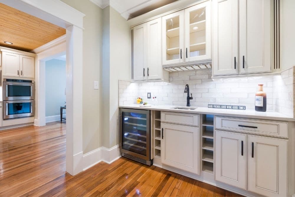shaker kitchen cabinets