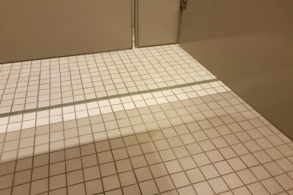 ceramic tiles, one of the best tile options for seattle bathroom floors.