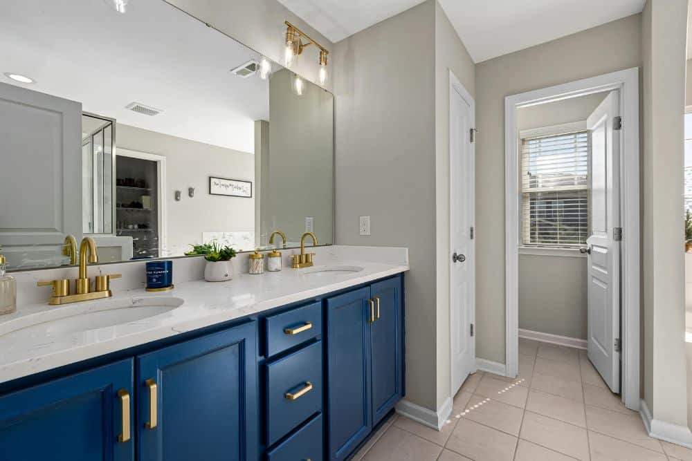 hollywood bathroom vs jack and jill